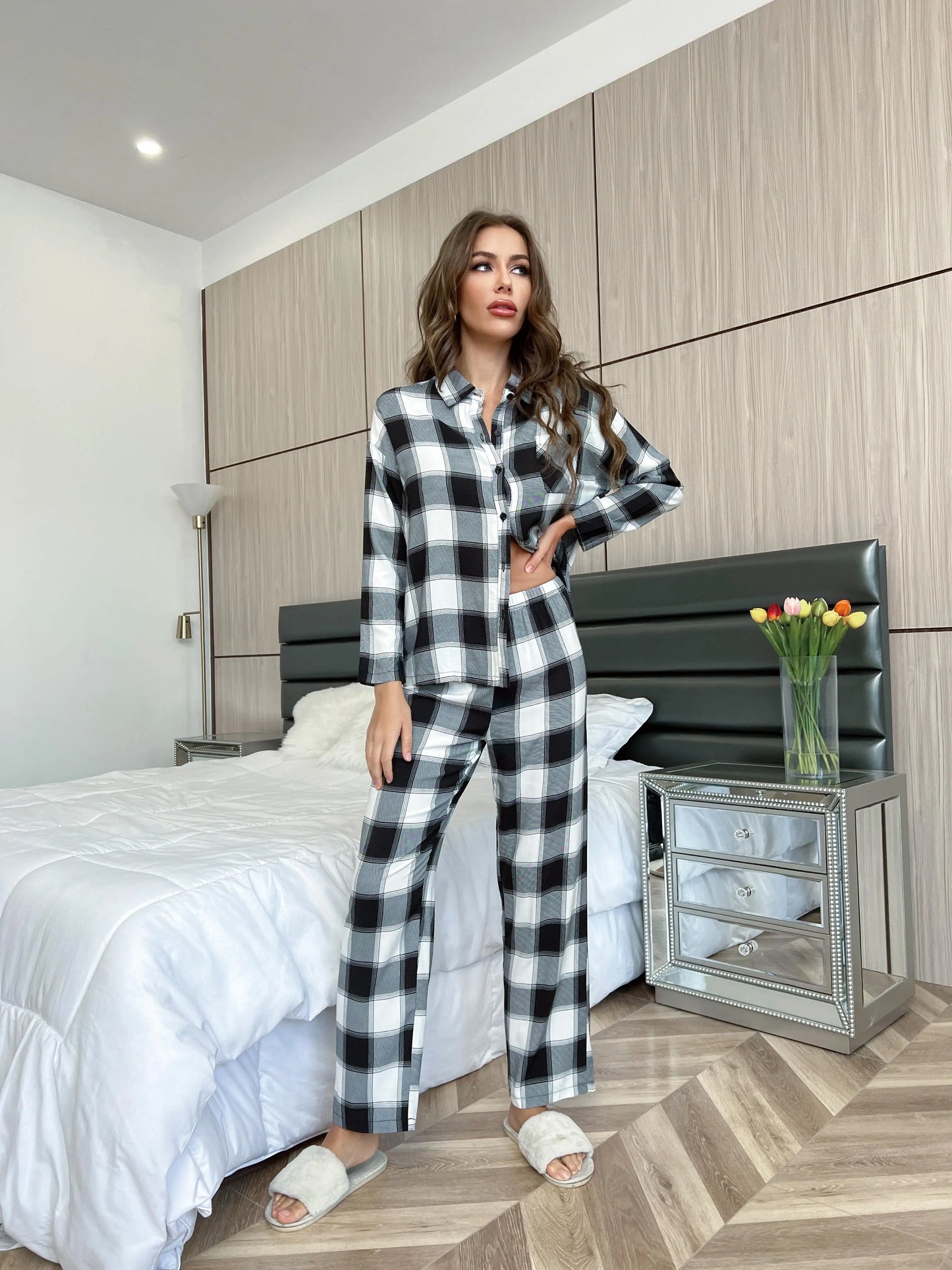 Women's plaid long-sleeved pajama set for spring and autumn
