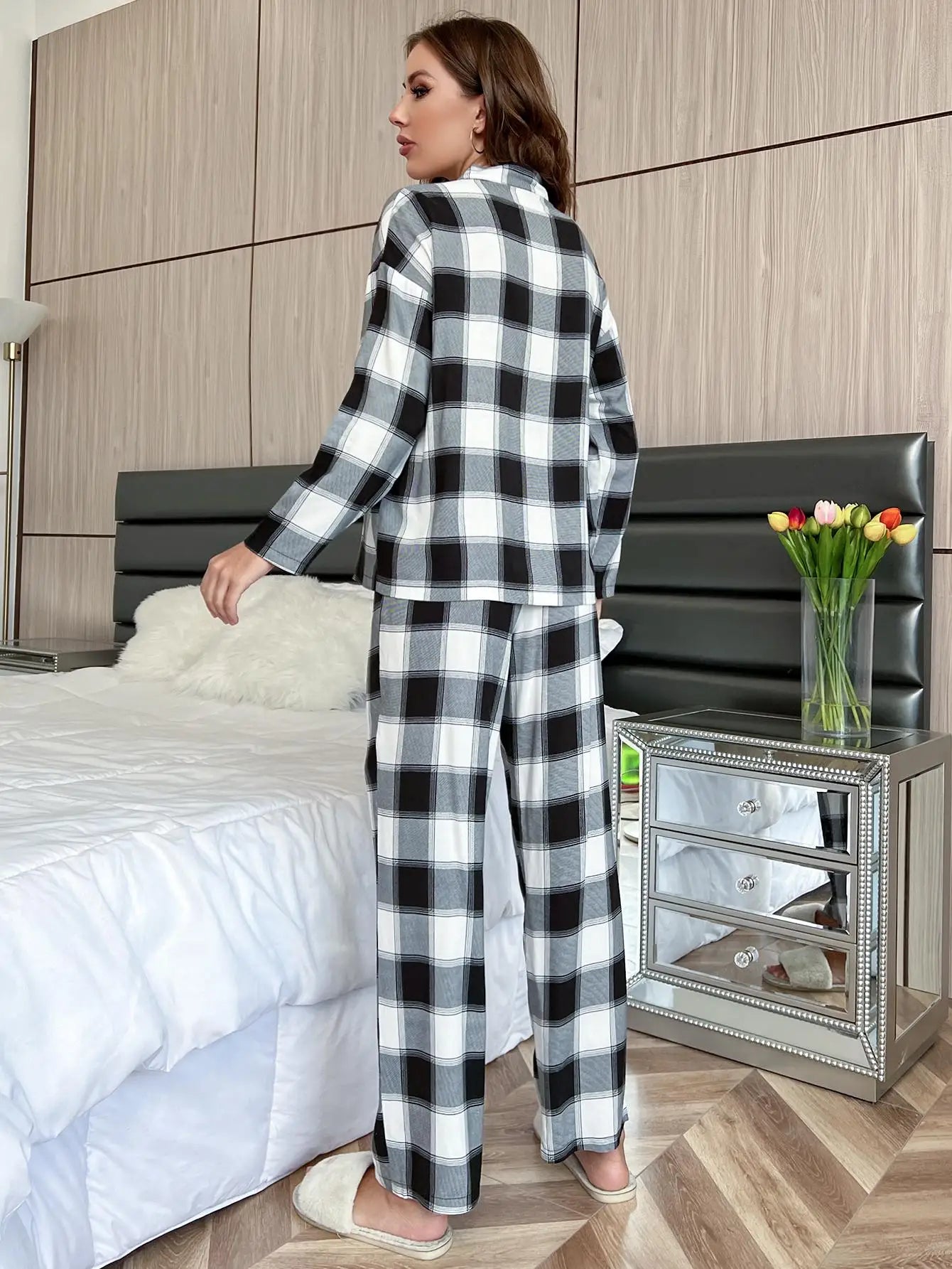 Women's plaid long-sleeved pajama set for spring and autumn