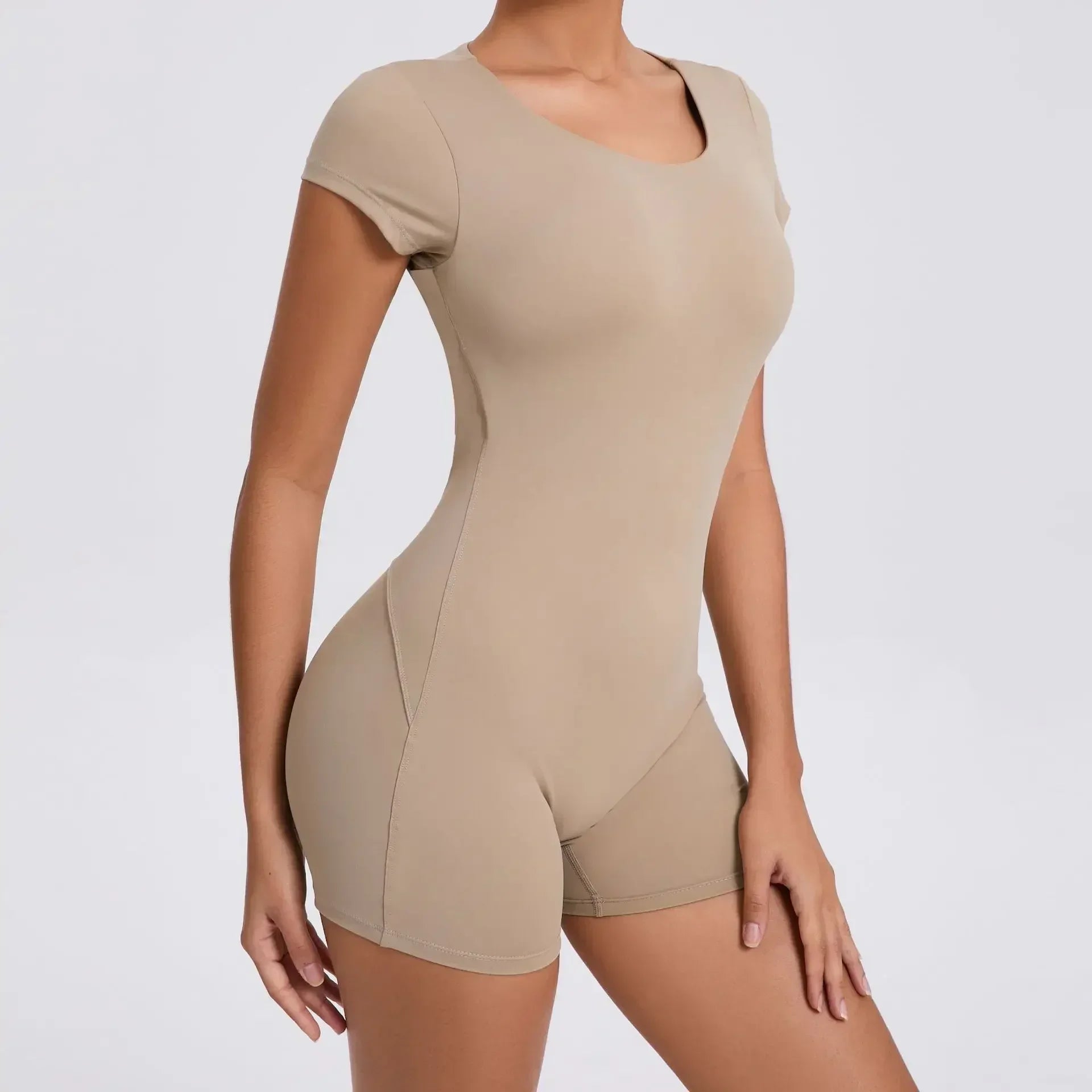 Seamless Yoga Jumpsuit – Butt-Enhancing, Short-Sleeved One-Piece Workout Jumpsuit for Women (Shorts)