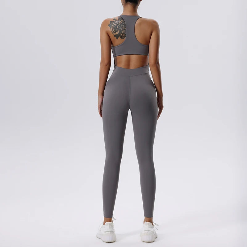 Slim sleeveless yoga jumpsuit for women – all-year-round sporty jumpsuit