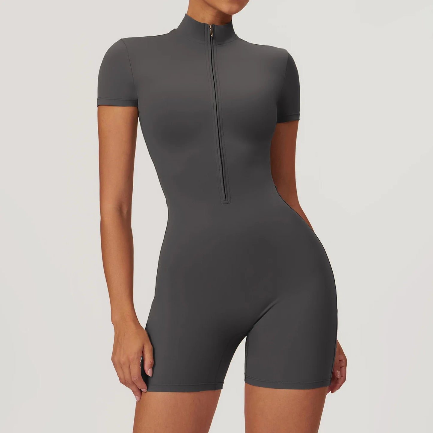 Naisten lyhytlahkeinen jumpsuit