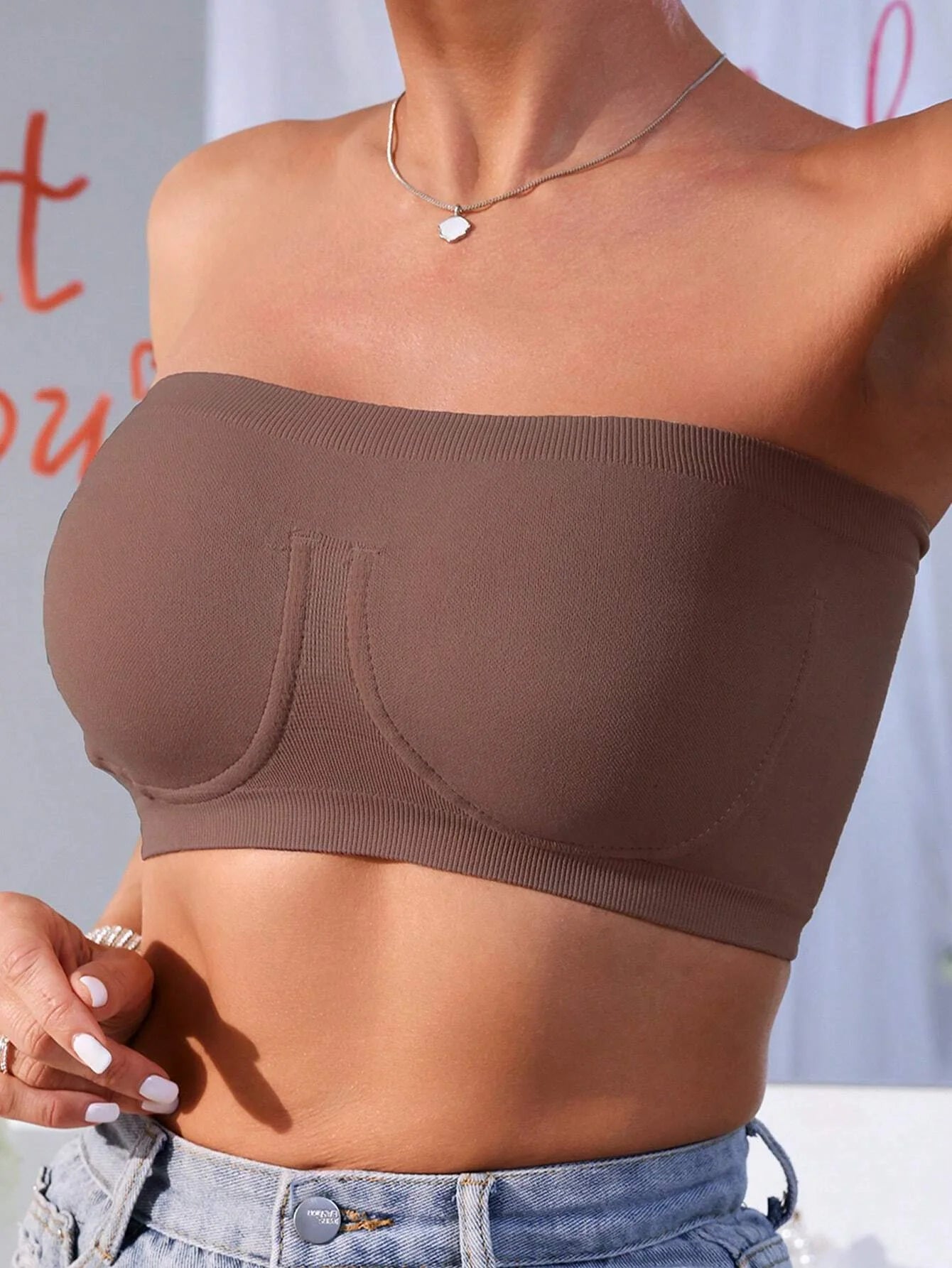 Strapless bandeau bras