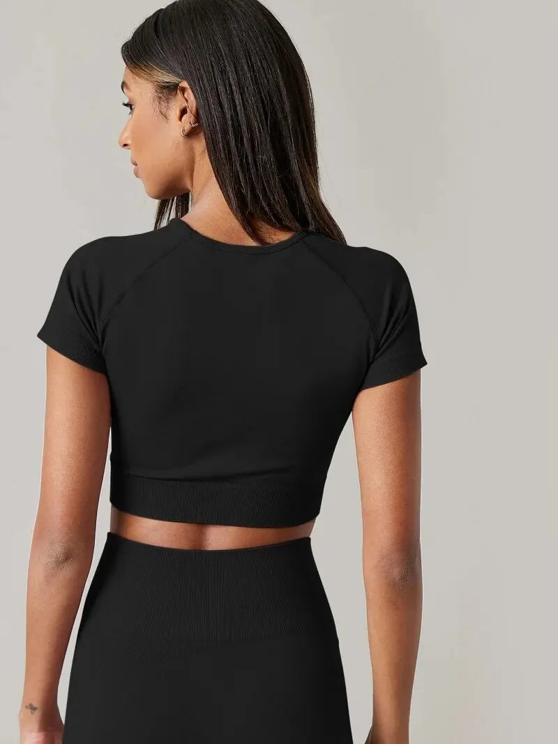 Women's seamless yoga shirt 