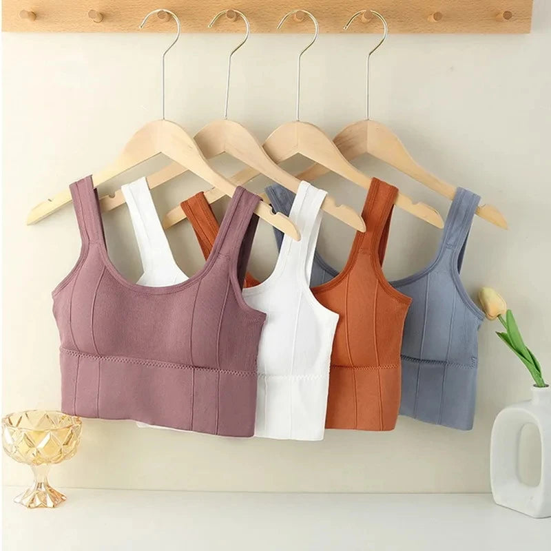 Women's seamless sports bras 