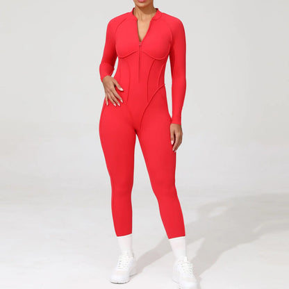 Naisten muotoja imarteleva jumpsuit -shortsimalli