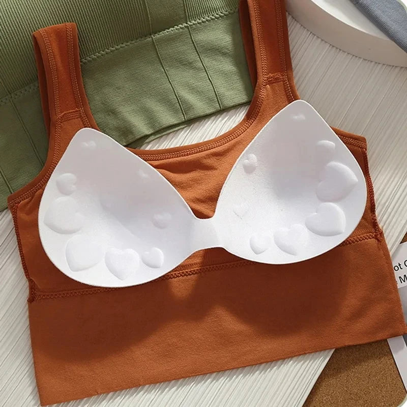 Women's seamless sports bras 
