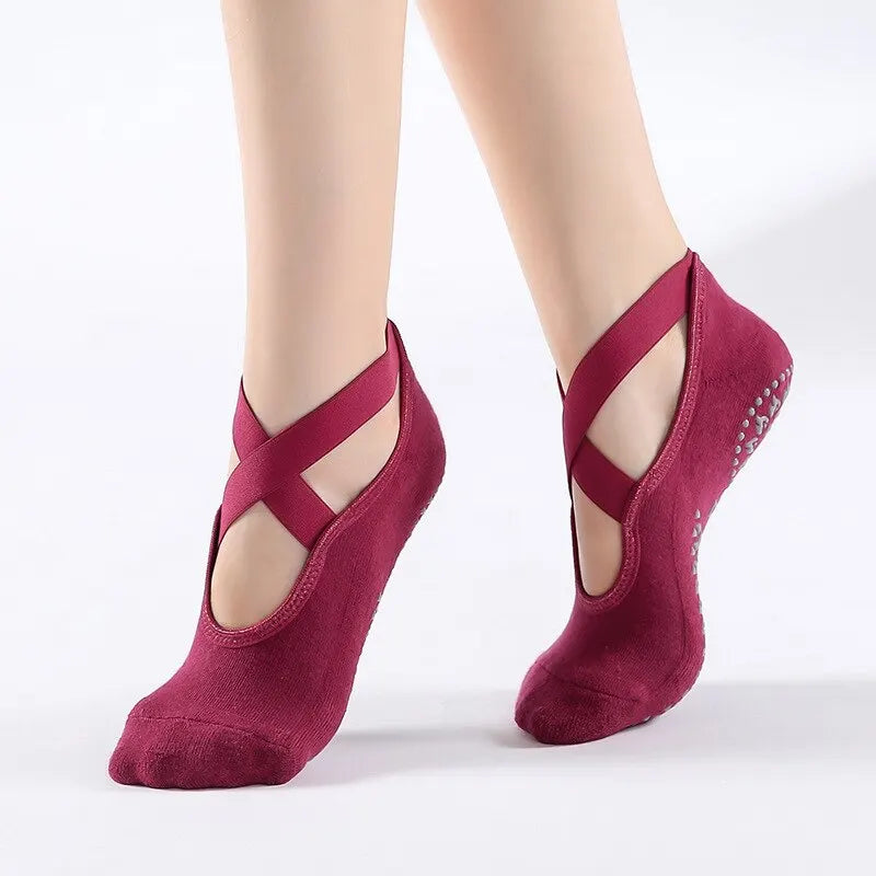 High quality non-slip pilates socks slippers for women 