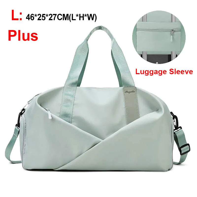 Women's sports bag for the gym