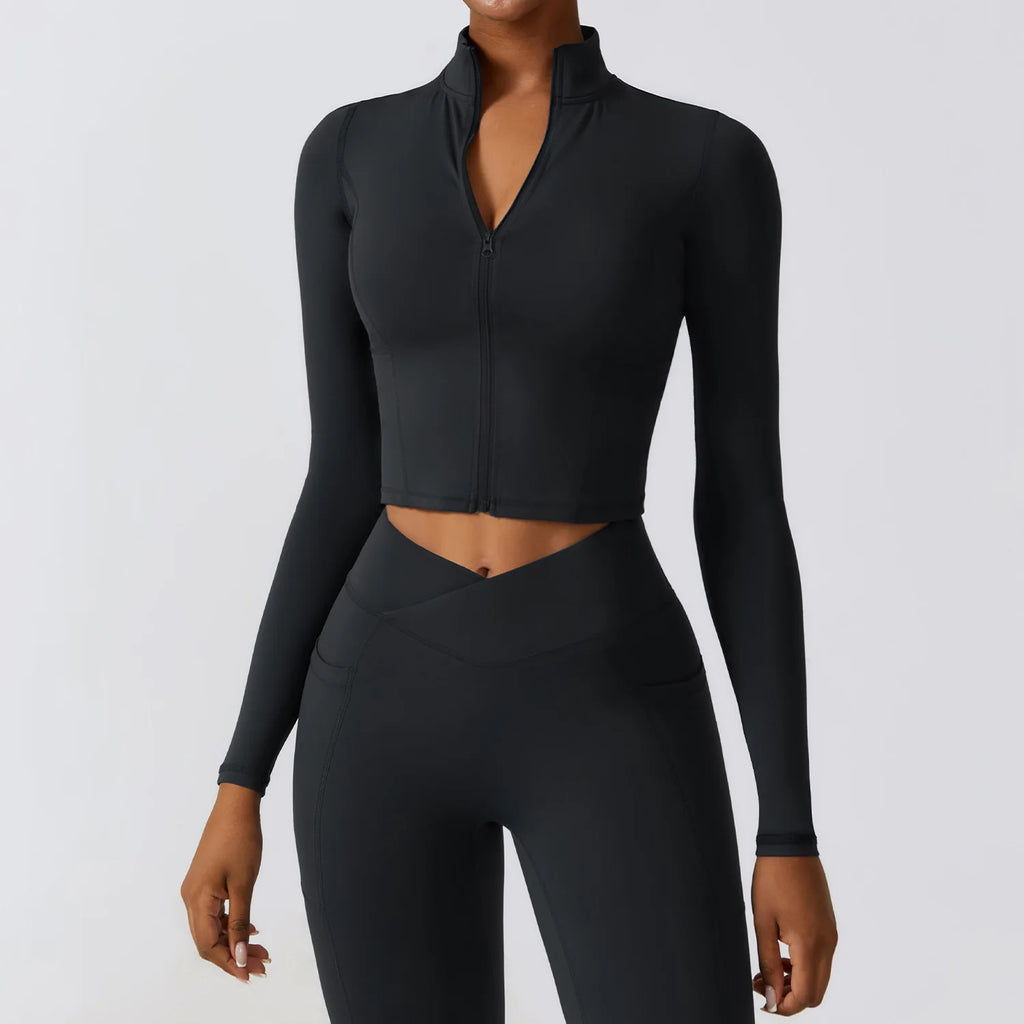 Long-sleeved training shirt with zipper