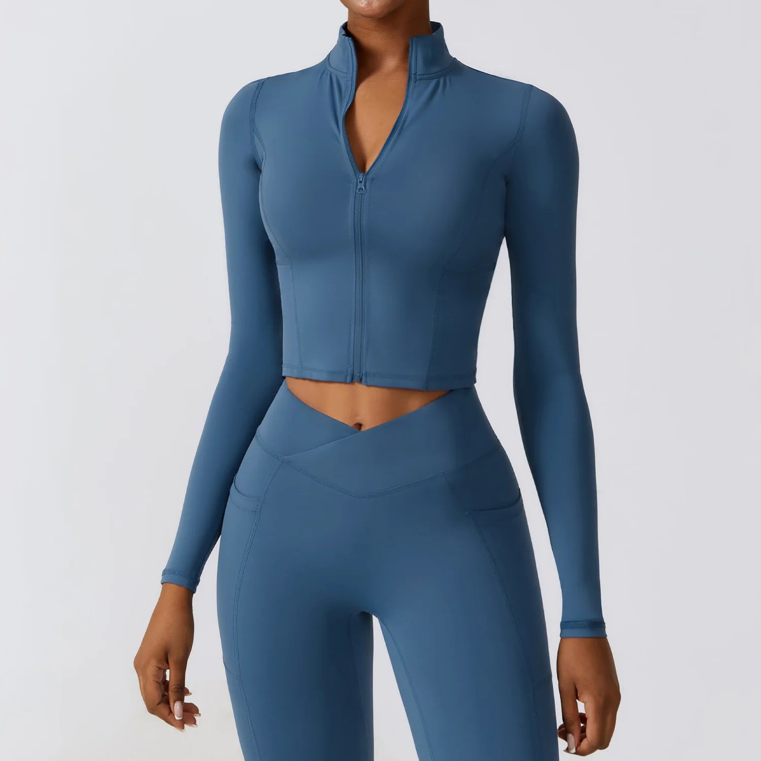 Long-sleeved training shirt with zipper