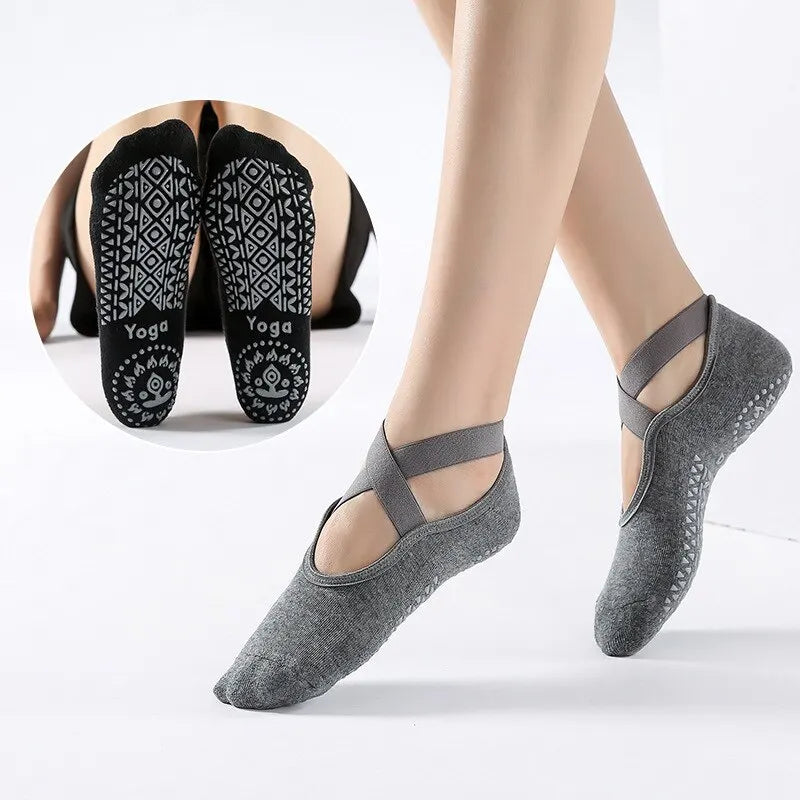 High quality non-slip pilates socks slippers for women 