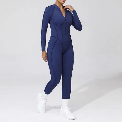Naisten muotoja imarteleva jumpsuit -shortsimalli
