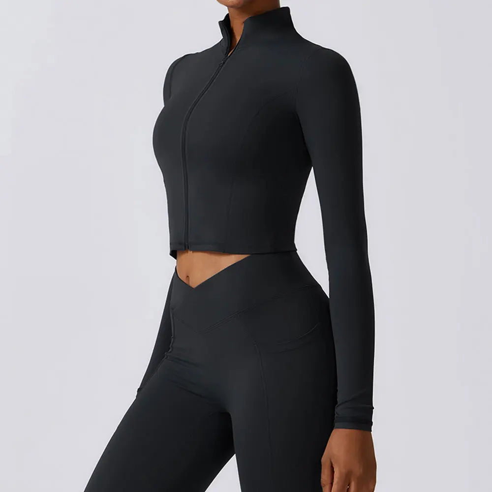 Long-sleeved training shirt with zipper