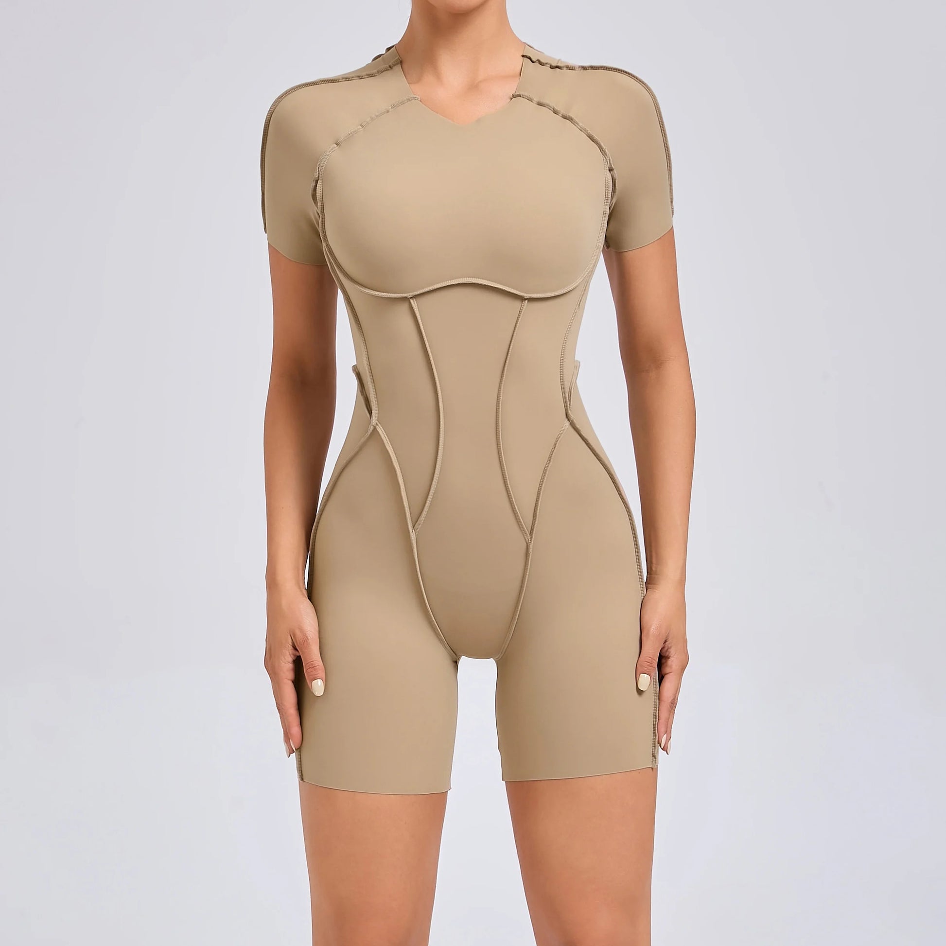 Women's short workout outfit – Open back