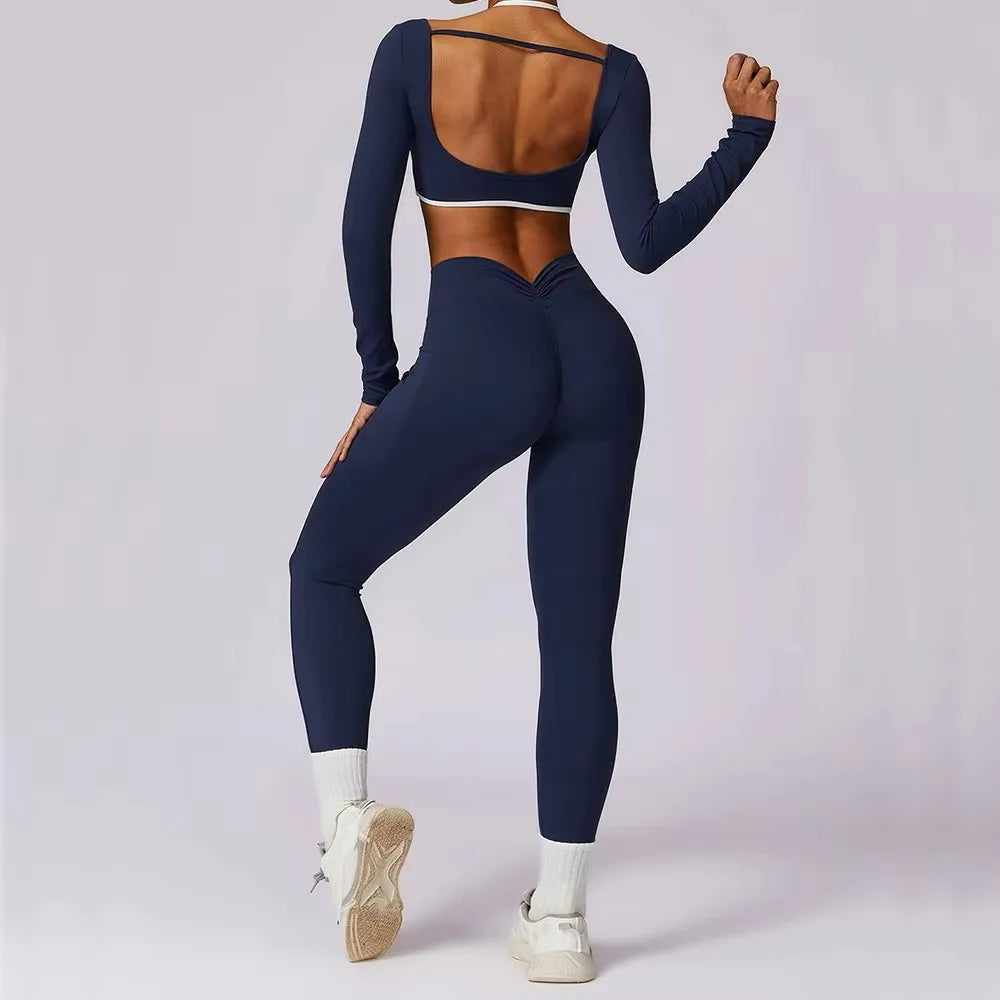 Two-piece outfit - long-sleeved or sleeveless top