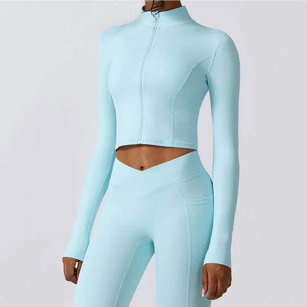 Long-sleeved training shirt with zipper