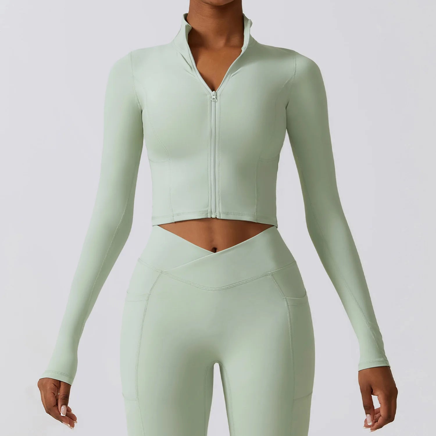 Long-sleeved training shirt with zipper